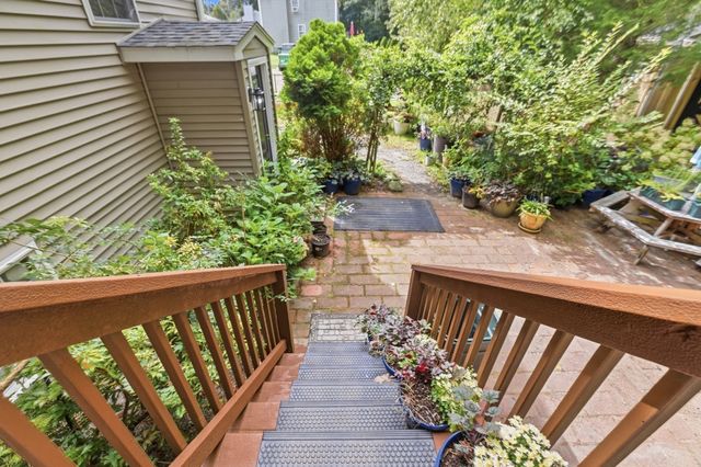 777 New Plainville Rd, New Bedford, MA 02745