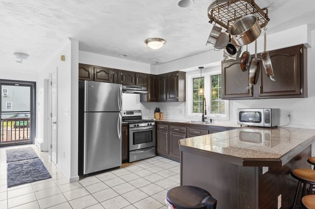 777 New Plainville Rd, New Bedford, MA 02745