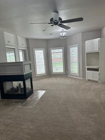 8695 N State Highway 71, El Campo, TX 77437