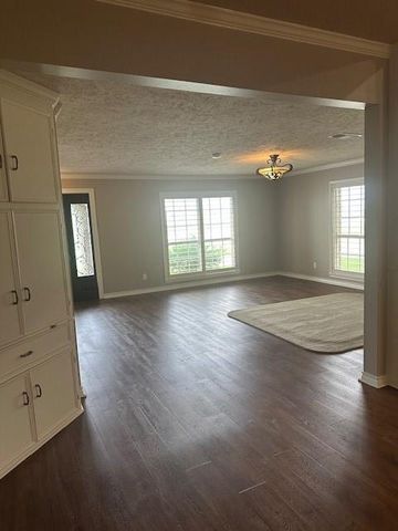 8695 N State Highway 71, El Campo, TX 77437