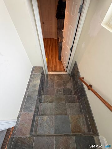 19 Gloria Place, East Haven, CT 06512