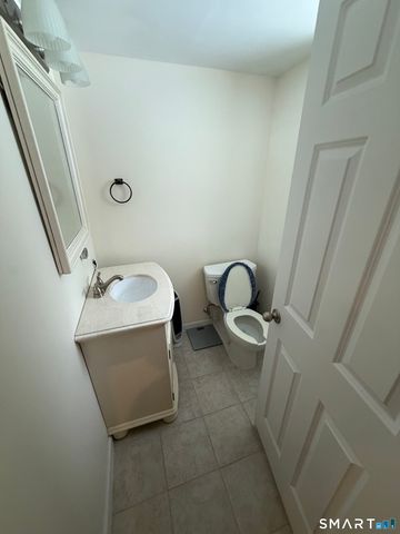 19 Gloria Place, East Haven, CT 06512