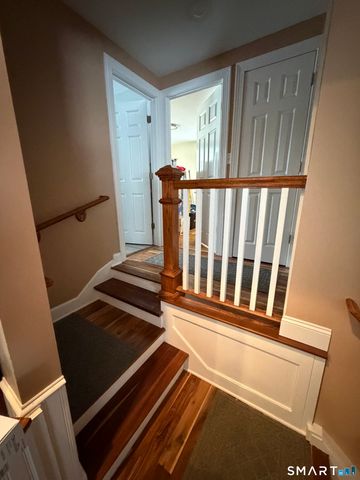 19 Gloria Place, East Haven, CT 06512