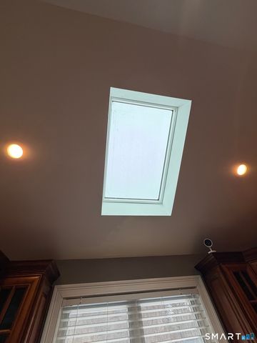 19 Gloria Place, East Haven, CT 06512