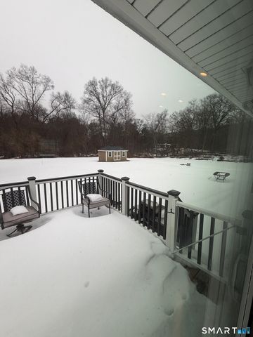 19 Gloria Place, East Haven, CT 06512