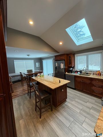 19 Gloria Place, East Haven, CT 06512