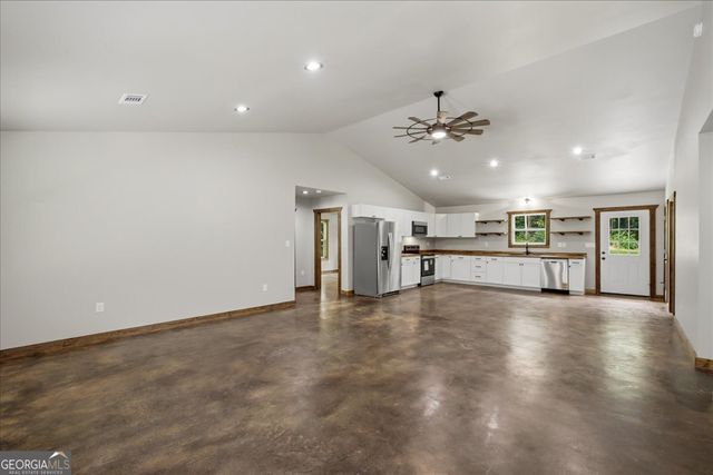 65 Bay Ct, Ellijay, GA 30540