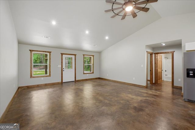 65 Bay Ct, Ellijay, GA 30540