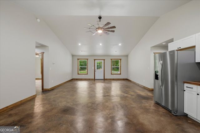 65 Bay Ct, Ellijay, GA 30540