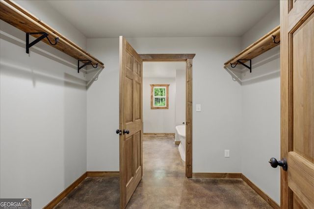 65 Bay Ct, Ellijay, GA 30540