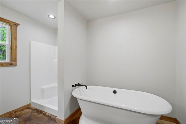 65 Bay Ct, Ellijay, GA 30540