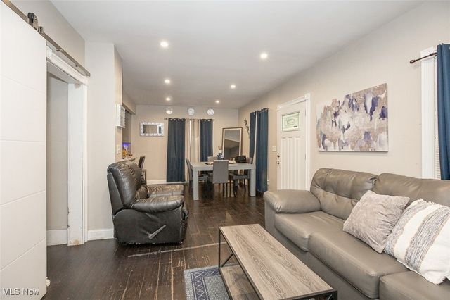 4945 Osborn Road, Garfield Heights, OH 44128