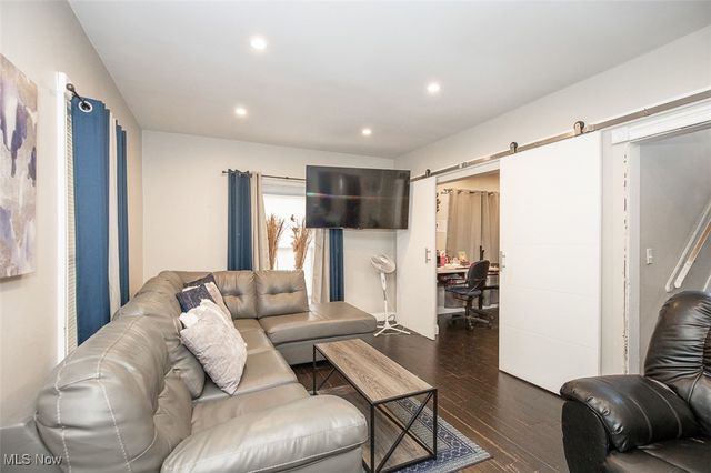 4945 Osborn Road, Garfield Heights, OH 44128