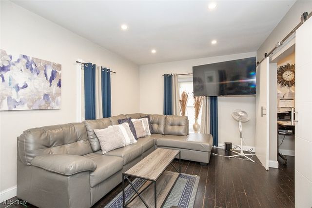 4945 Osborn Road, Garfield Heights, OH 44128