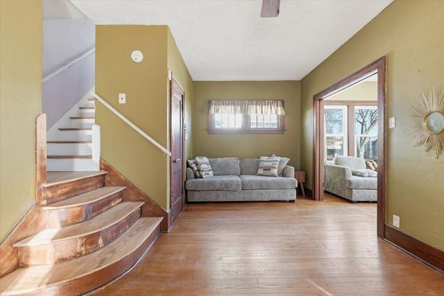 2322 AVENUE F, Council Bluffs, IA 51501