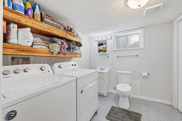 2322 AVENUE F, Council Bluffs, IA 51501