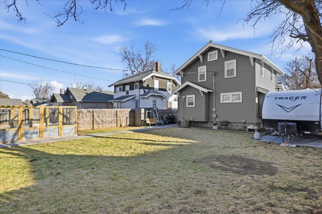 2322 AVENUE F, Council Bluffs, IA 51501