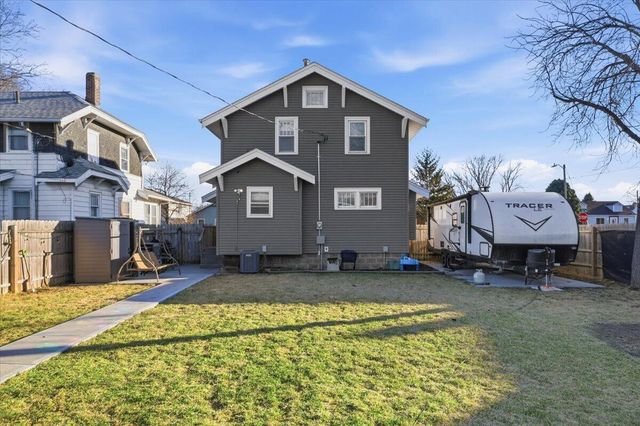 2322 AVENUE F, Council Bluffs, IA 51501