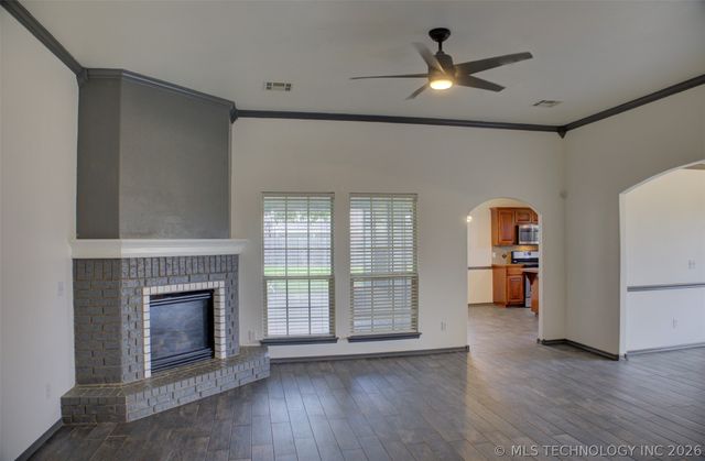 5755 E 144th Street North, Collinsville, OK 74021