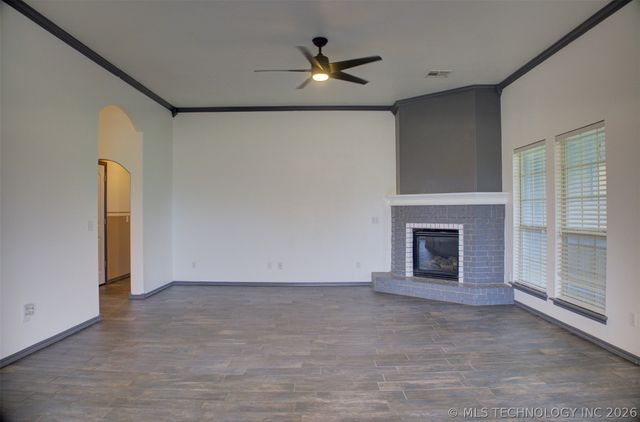 5755 E 144th Street North, Collinsville, OK 74021