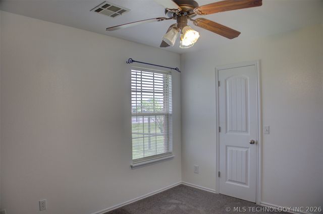 5755 E 144th Street North, Collinsville, OK 74021