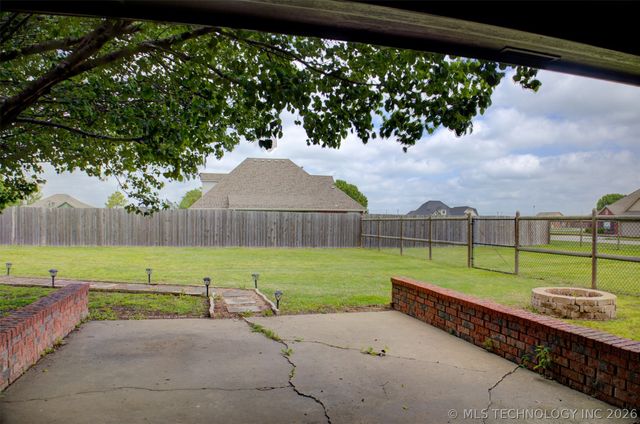 5755 E 144th Street North, Collinsville, OK 74021