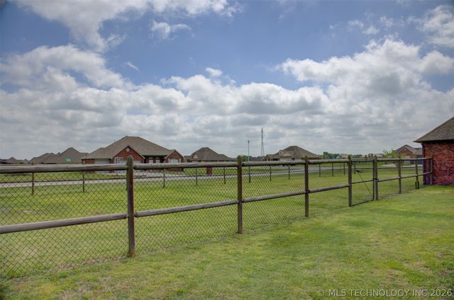 5755 E 144th Street North, Collinsville, OK 74021