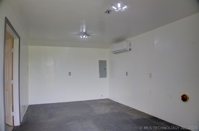 5755 E 144th Street North, Collinsville, OK 74021