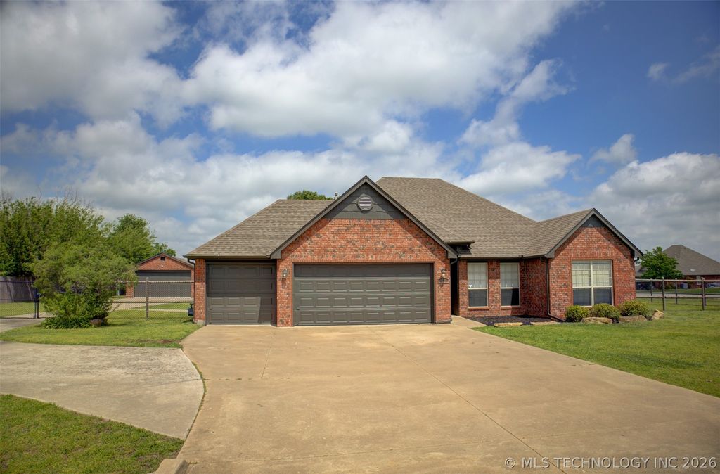 5755 E 144th Street North, Collinsville, OK 74021