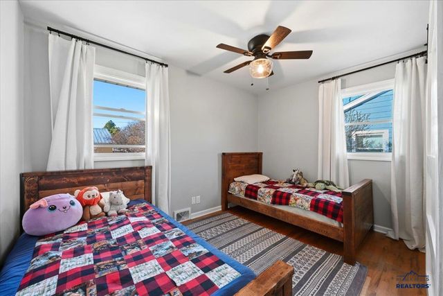 1103 BLAINE AVE, Rapid City, SD 57701