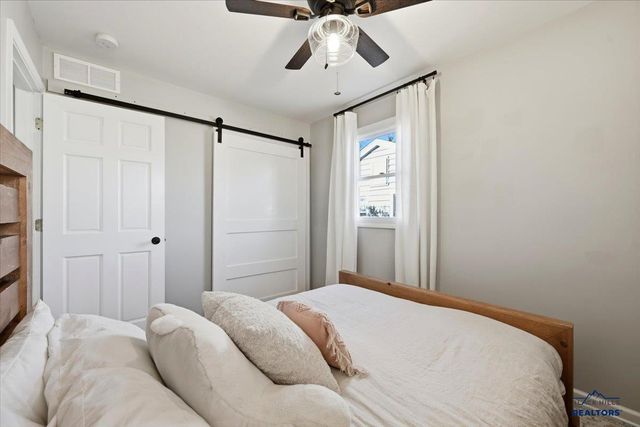 1103 BLAINE AVE, Rapid City, SD 57701