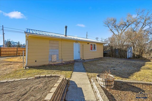 1103 BLAINE AVE, Rapid City, SD 57701