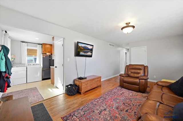 1103 BLAINE AVE, Rapid City, SD 57701