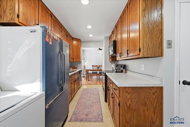 1103 BLAINE AVE, Rapid City, SD 57701