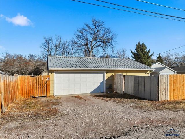1103 BLAINE AVE, Rapid City, SD 57701