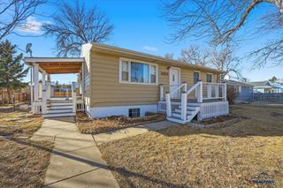 1103 BLAINE AVE, Rapid City, SD 57701