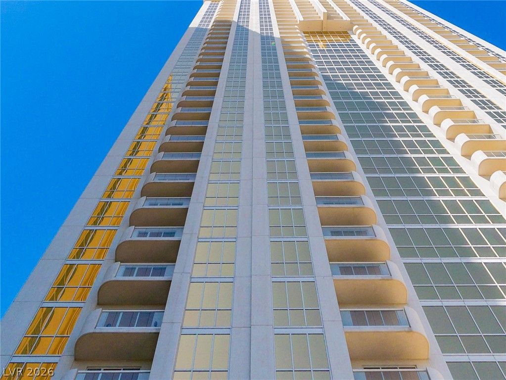 135 East Harmon Avenue 2104, Las Vegas, NV 89109 — exterior