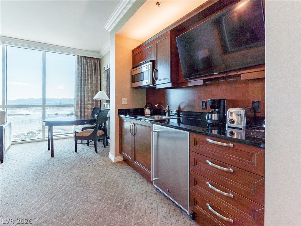 135 East Harmon Avenue 2104, Las Vegas, NV 89109 — photo 5