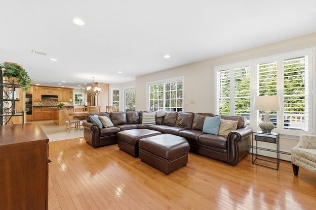 11 Delaney Drive, Walpole, MA 02081