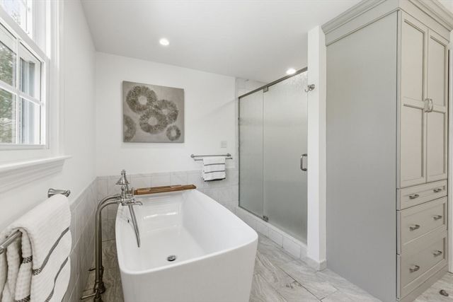 11 Delaney Drive, Walpole, MA 02081