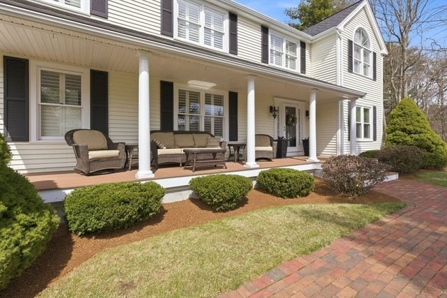 11 Delaney Drive, Walpole, MA 02081