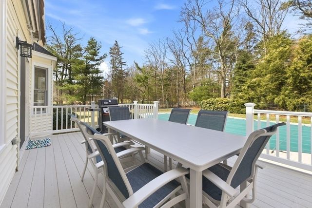 11 Delaney Drive, Walpole, MA 02081