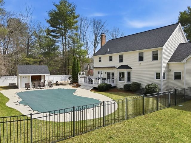 11 Delaney Drive, Walpole, MA 02081