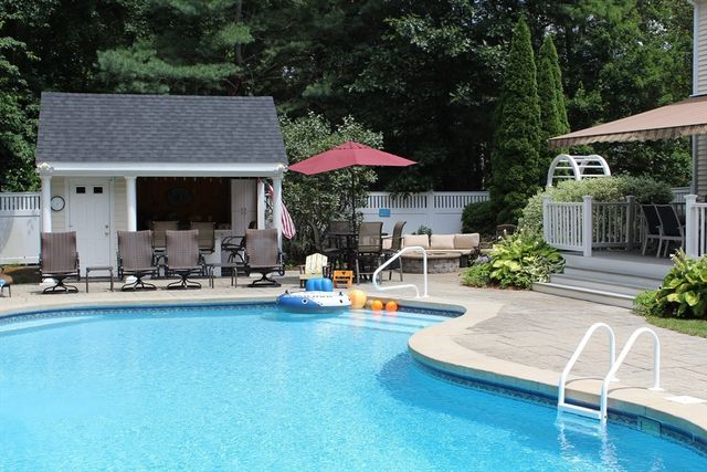 11 Delaney Drive, Walpole, MA 02081