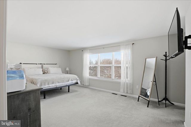 859 ANTHONY DR, Harrisburg, PA 17111