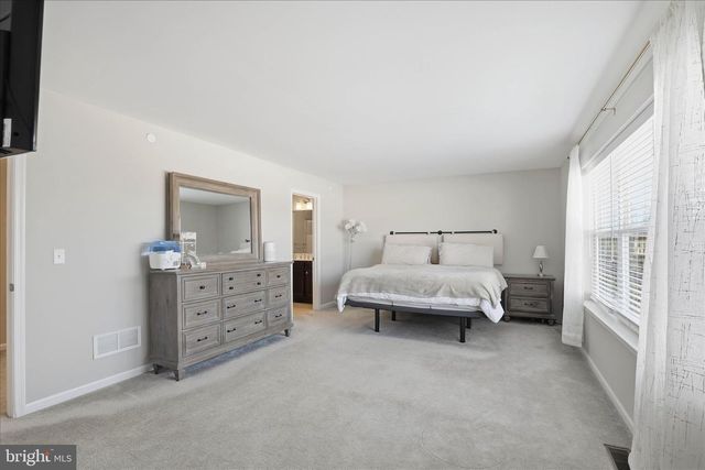 859 ANTHONY DR, Harrisburg, PA 17111