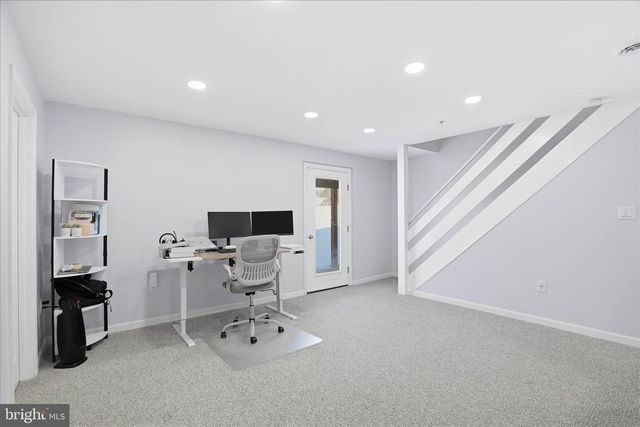 859 ANTHONY DR, Harrisburg, PA 17111