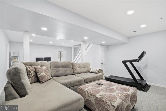 859 ANTHONY DR, Harrisburg, PA 17111