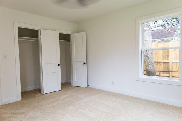 1203 17th Ave N, Texas City, TX 77590