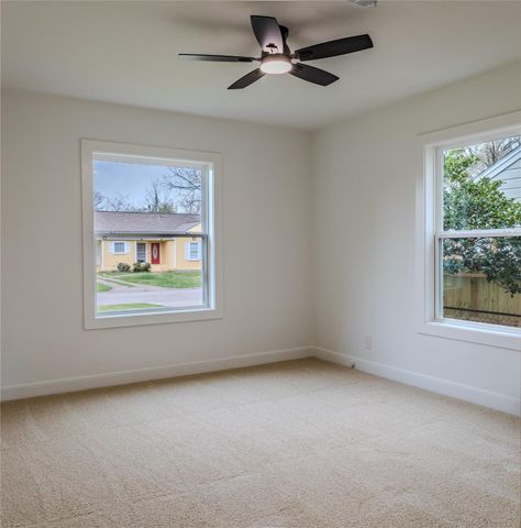 1203 17th Ave N, Texas City, TX 77590